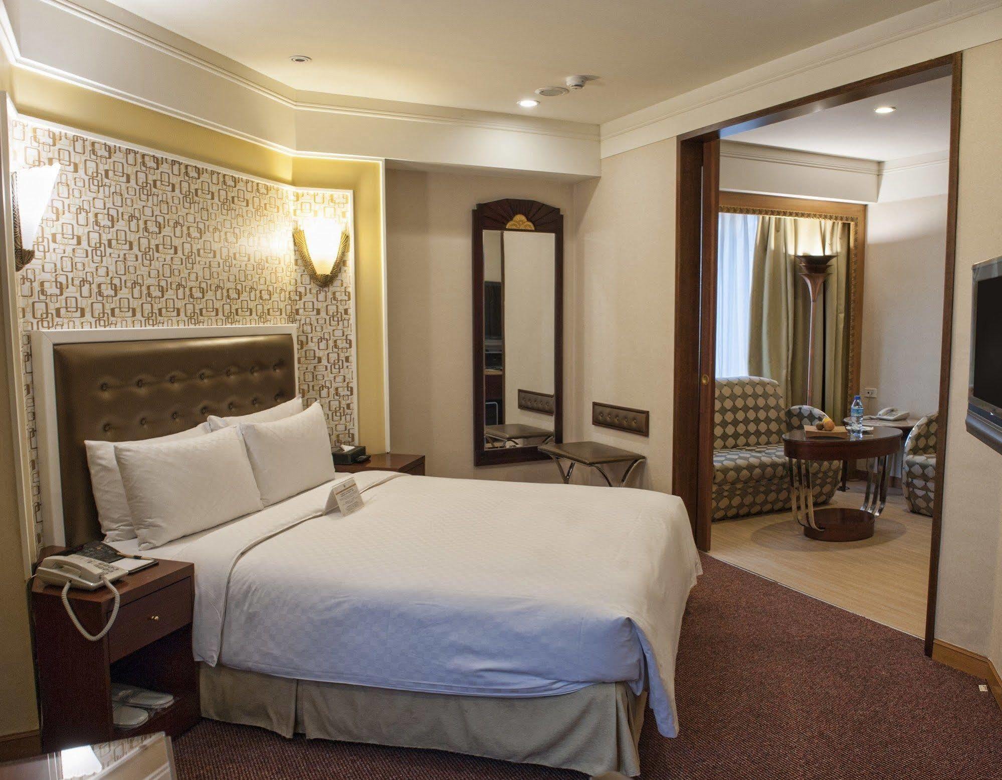 Royal Palace Hotel Тайбэй Экстерьер фото