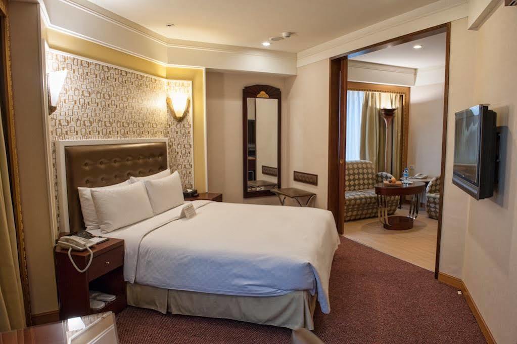 Royal Palace Hotel Тайбэй Экстерьер фото