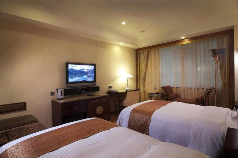 Royal Palace Hotel Тайбэй Экстерьер фото